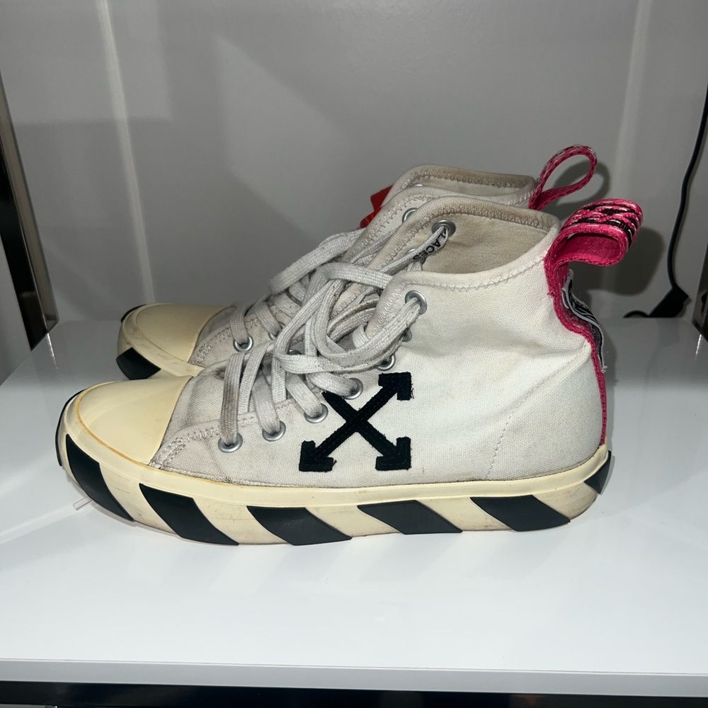 High top off white shoes EVERYTHING MUST GO accepting low offers+bundles